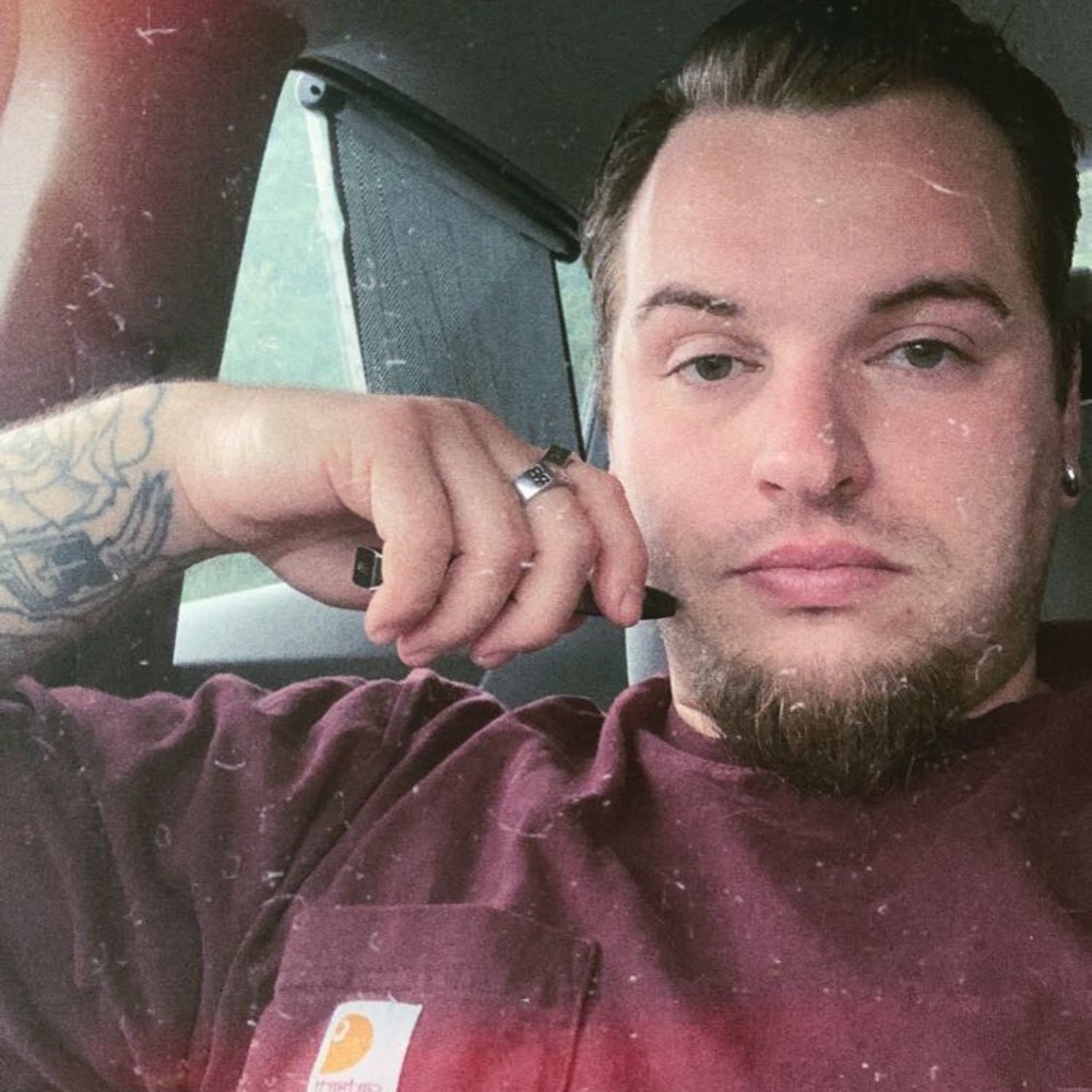 Meet your Posher, Dustin